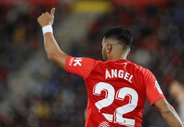 集结日全明星赛传出新动向；瓦伦西亚豪取连胜；管理层表态——质疑声仍在；细节决定成败